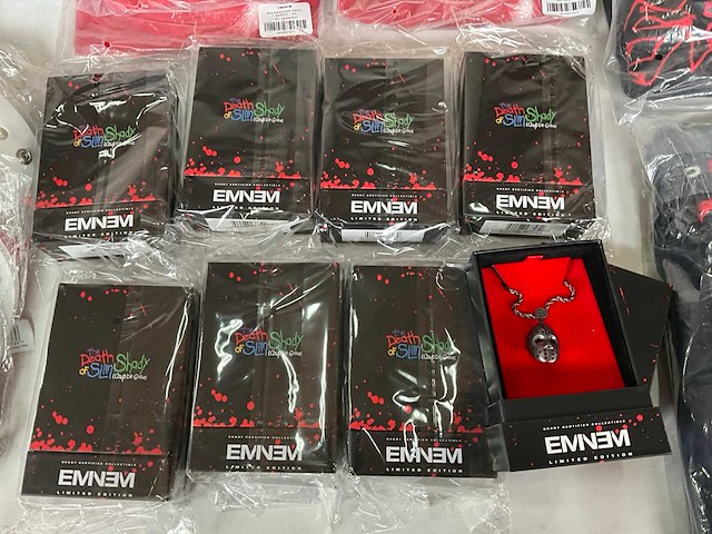 Mix kavel eminem merchandise - afbeelding 9 van  13