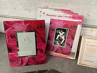 Mix kavel fotolijsten en wandbordjes - afbeelding 2 van  7