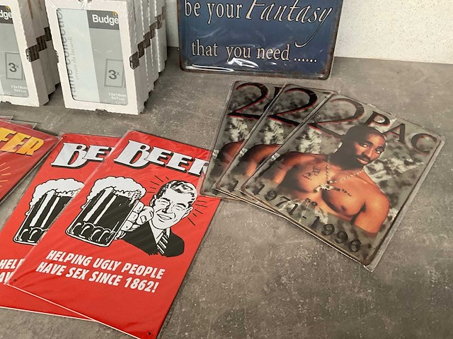 Mix kavel fotolijsten en wandbordjes - afbeelding 6 van  7