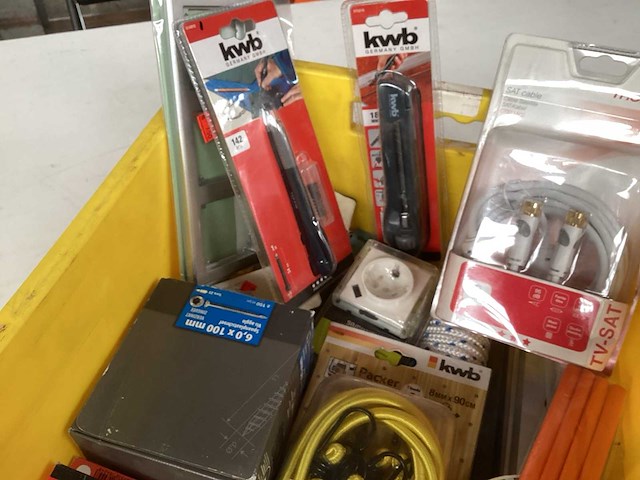 Mix kavel gereedschappen en accessoires - afbeelding 3 van  5