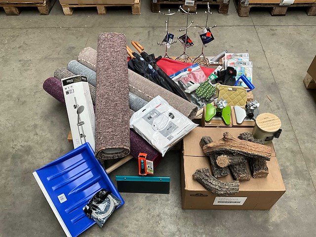 Mix kavel huis- en tuinartikelen - afbeelding 1 van  14