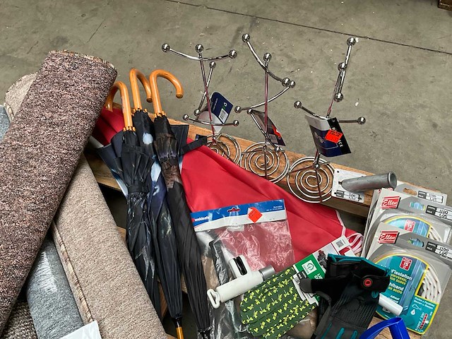 Mix kavel huis- en tuinartikelen - afbeelding 11 van  14