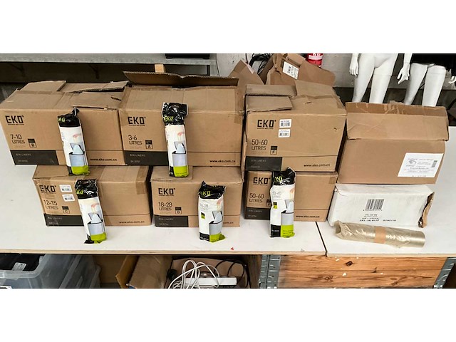 Mix kavel met diverse maten afvalzakken van o.a. eko - afbeelding 1 van  11