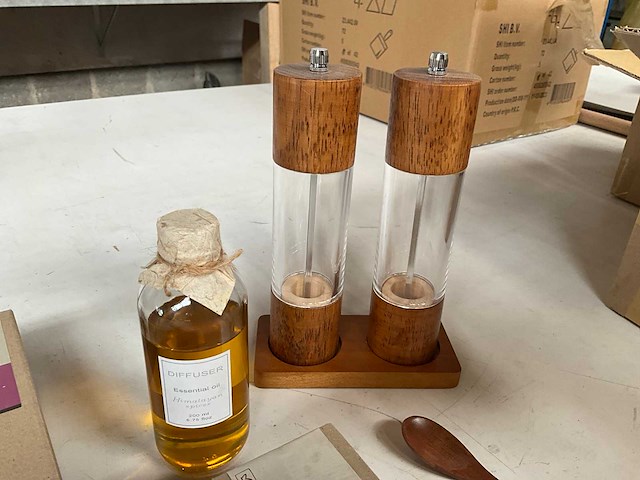Mix kavel met o.a. bsab diffuser refill - afbeelding 2 van  6