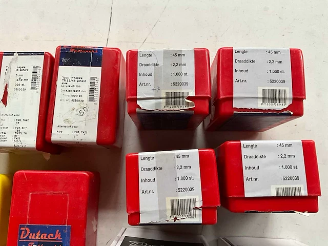 Mix kavel nagels van verschillende merken - afbeelding 3 van  7