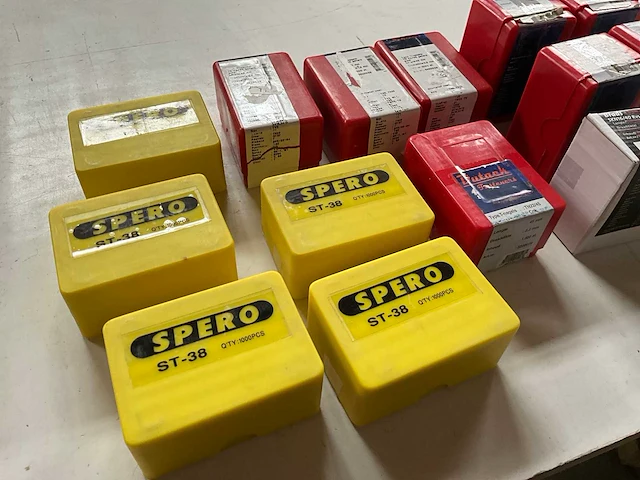 Mix kavel nagels van verschillende merken - afbeelding 5 van  7