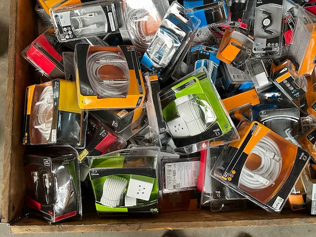 Mix kavel q-link diverse coax- en internet accessoires - afbeelding 4 van  8