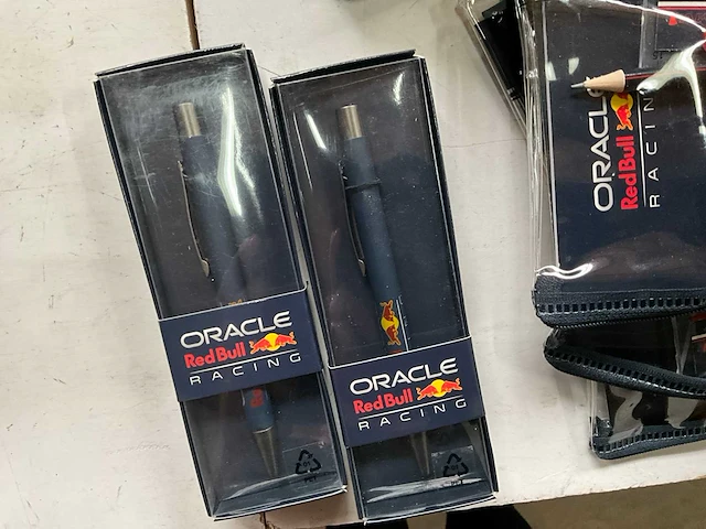 Mix kavel red bull racing max verstappen merchandise - afbeelding 3 van  7
