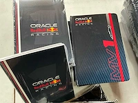Mix kavel red bull racing max verstappen merchandise - afbeelding 4 van  7