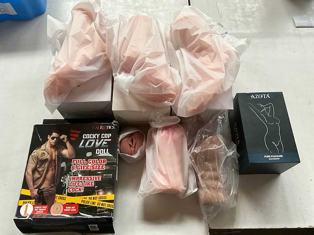 Mix kavel sex toys voor mannen - afbeelding 1 van  5