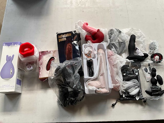 Mix kavel sex toys - afbeelding 1 van  9
