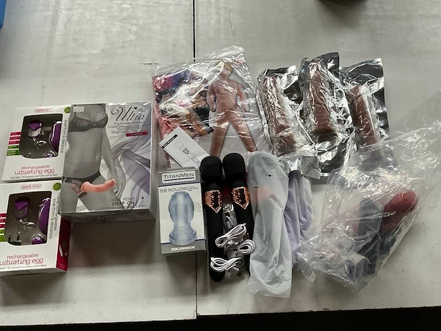 Mix kavel sex toys - afbeelding 1 van  8