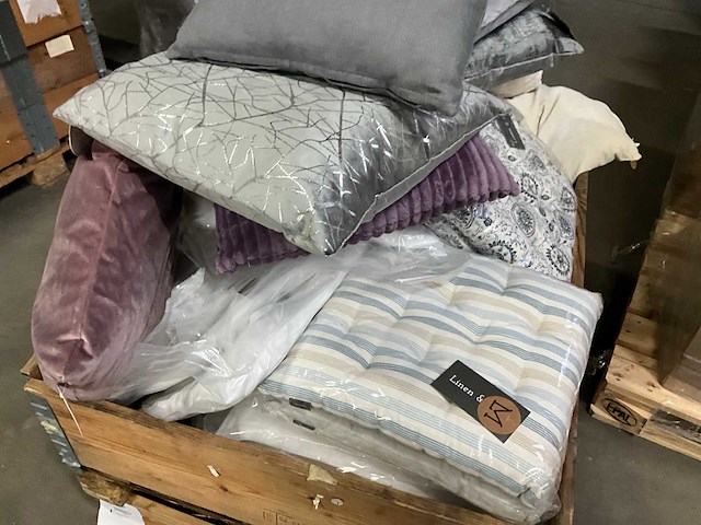 Mix kavel sierkussens en binnen kussens - afbeelding 2 van  6