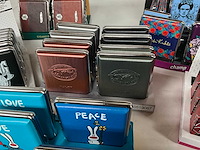 Mix kavel sigaretten cases in display - afbeelding 5 van  7
