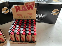 Mix kavel sigaretten hulzen en aanstekers - afbeelding 2 van  5