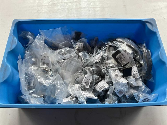 Mix kavel siro diverse metalen grepen, knoppen en haken - afbeelding 1 van  3