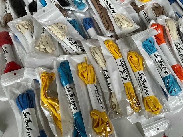 Mix kavel sneaker onderhoud producten & veters - afbeelding 7 van  9