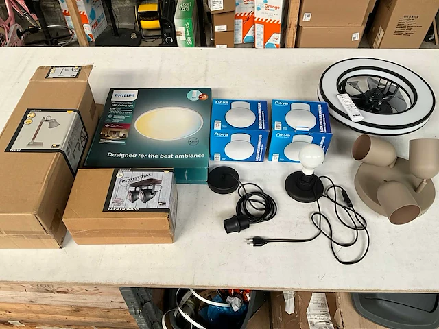 Mix kavel verlichting, retouren webwinkel - afbeelding 1 van  11