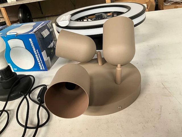 Mix kavel verlichting, retouren webwinkel - afbeelding 5 van  11