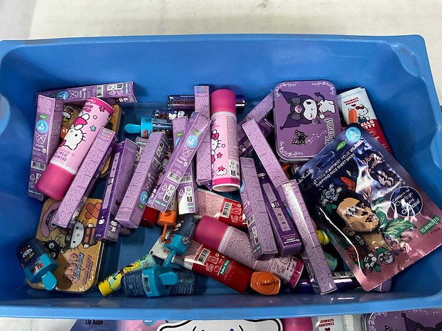 Mix kavel verzorgings producten kinderthema - afbeelding 2 van  6