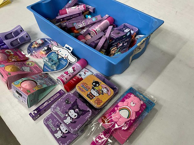 Mix kavel verzorgings producten kinderthema - afbeelding 5 van  6