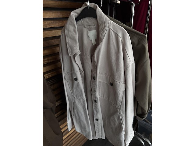 Mix kledij - afbeelding 5 van  7