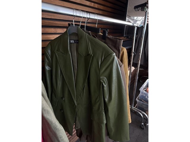 Mix kledij - afbeelding 6 van  10