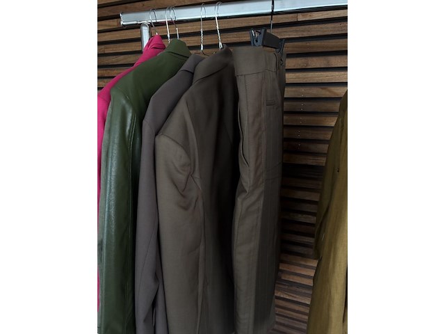 Mix kledij - afbeelding 9 van  10