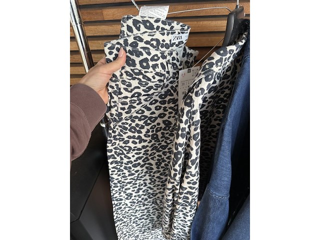 Mix kledij - afbeelding 3 van  8