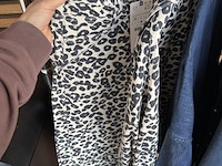 Mix kledij - afbeelding 4 van  8