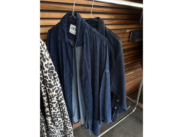 Mix kledij - afbeelding 6 van  8