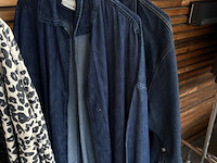 Mix kledij - afbeelding 6 van  8