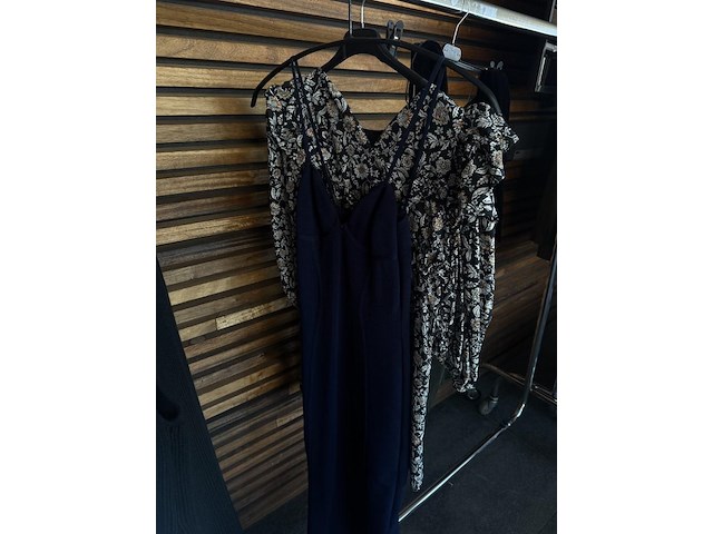 Mix kledij - afbeelding 5 van  8