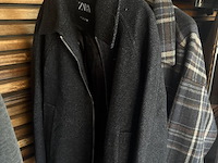 Mix kledij - afbeelding 4 van  7