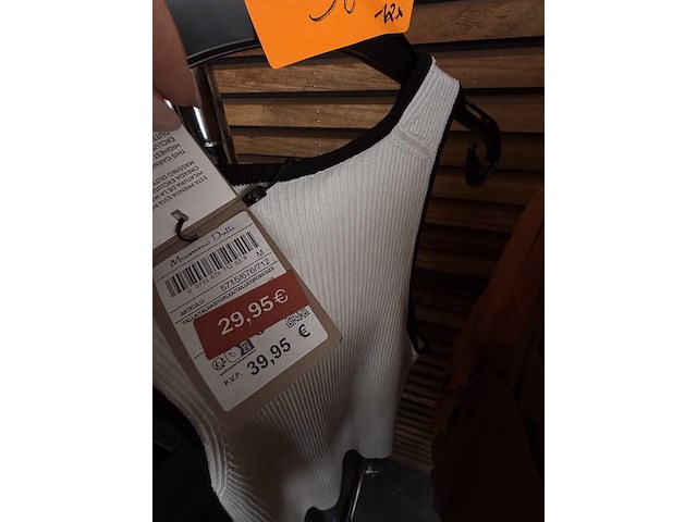 Mix kledij - afbeelding 5 van  12