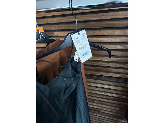 Mix kledij - afbeelding 9 van  12