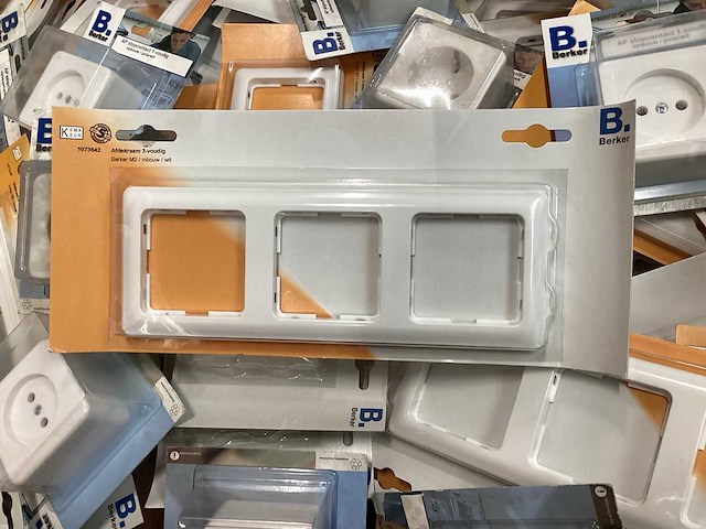 Mixkavel berker afdekraam/stopcontact - afbeelding 3 van  6