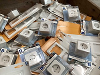 Mixkavel berker afdekraam/stopcontact - afbeelding 5 van  6