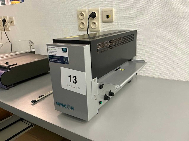 Miyacoh dc-2 foliecoating machine - afbeelding 1 van  4