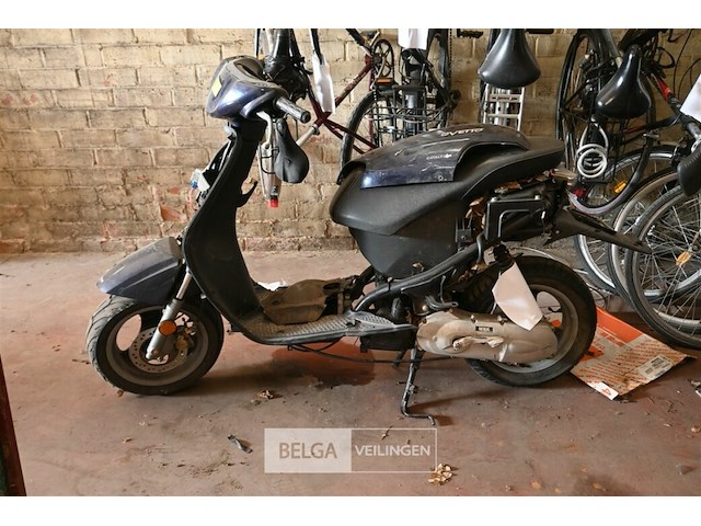 Mkb ovetto scooter wrak - afbeelding 1 van  5