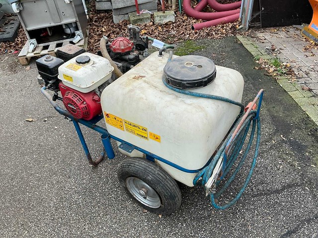 Mm ar30 spuitmachine - afbeelding 1 van  8