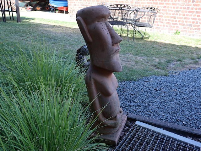 Moai beeld - afbeelding 4 van  6