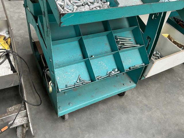 Mobiel rek met bevestigingsmaterialen - afbeelding 5 van  6