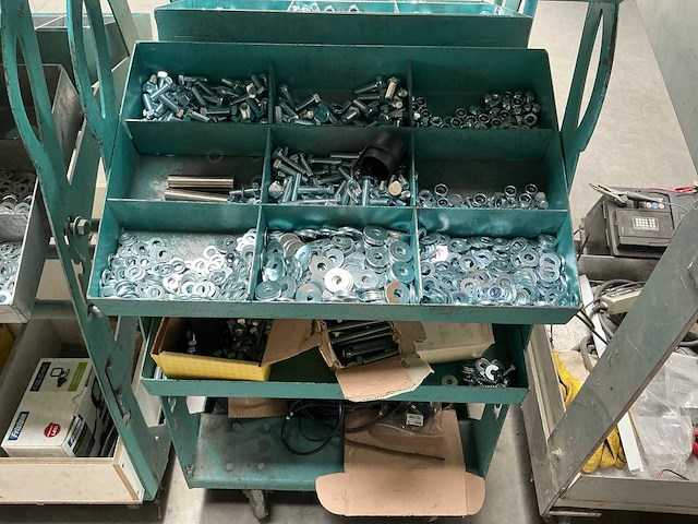 Mobiel rek met bevestigingsmaterialen - afbeelding 3 van  6