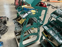 Mobiel rek met bevestigingsmaterialen - afbeelding 2 van  3