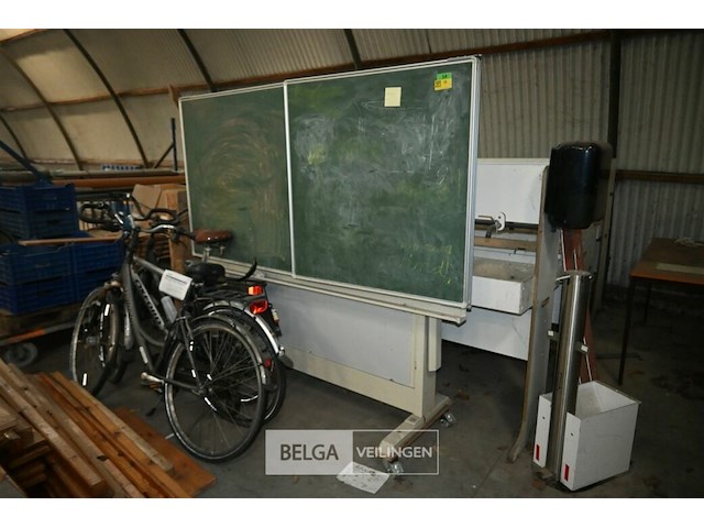 Mobiel vijfvlaks schoolbord - afbeelding 1 van  4