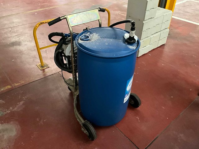 Mobiele adblue-tankinstalatie - afbeelding 2 van  7