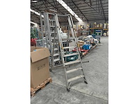 Mobiele altrex trapladder - afbeelding 1 van  8