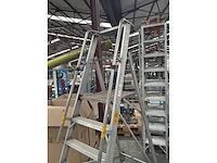 Mobiele altrex trapladder - afbeelding 2 van  8