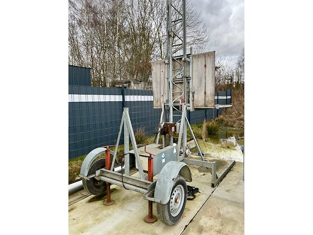 Mobiele bouwlift/materiaallift - 9m - 300kg - afbeelding 10 van  17